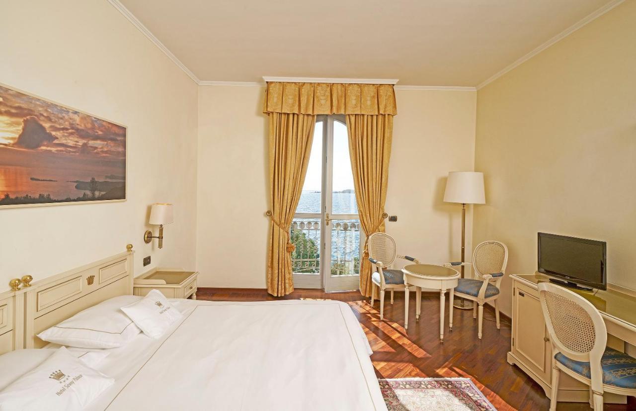 Hotel Savoy Palace 가르도네리비에라 외부 사진