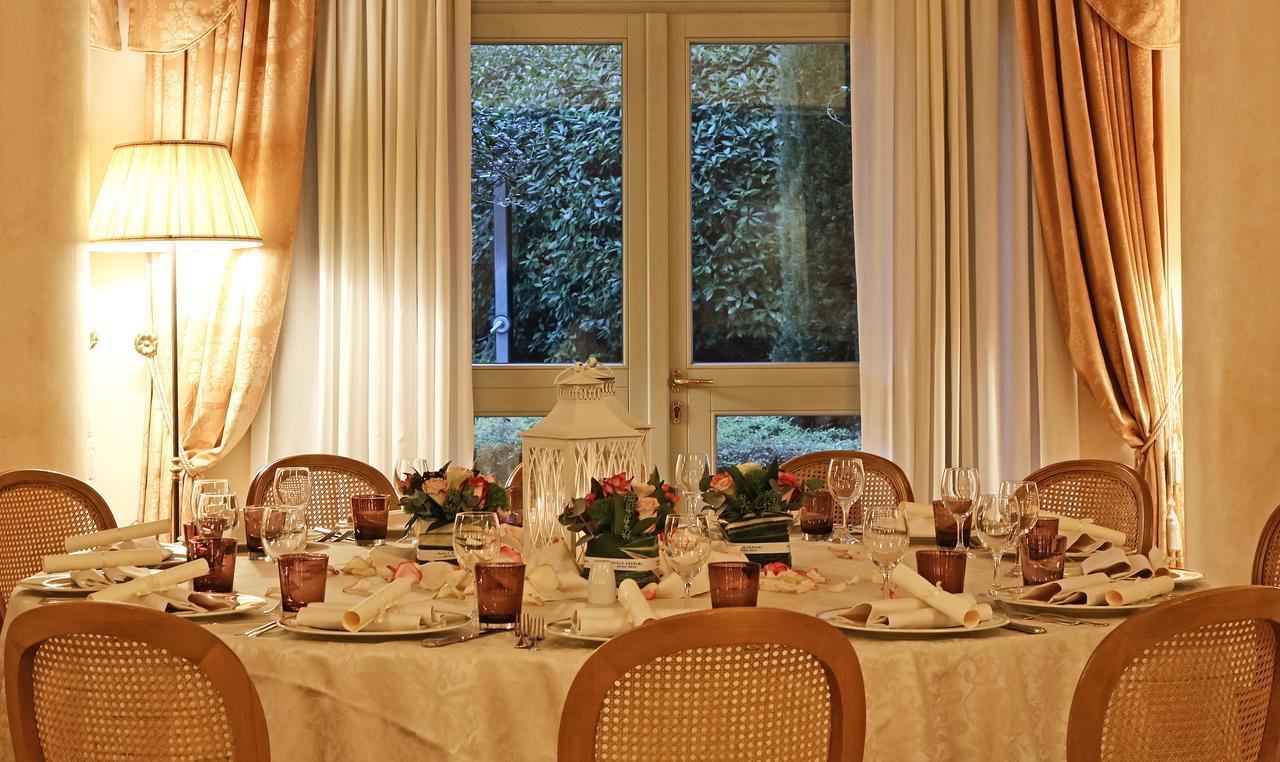 Hotel Savoy Palace 가르도네리비에라 외부 사진