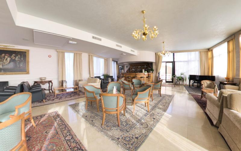 Hotel Savoy Palace 가르도네리비에라 외부 사진