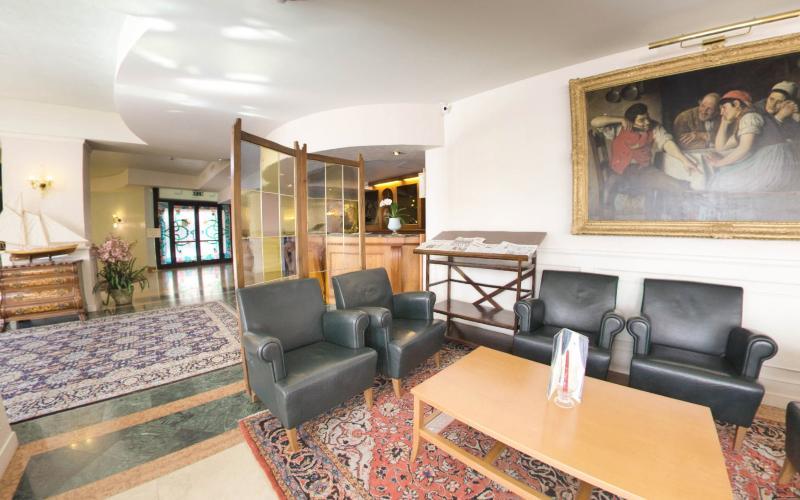 Hotel Savoy Palace 가르도네리비에라 외부 사진