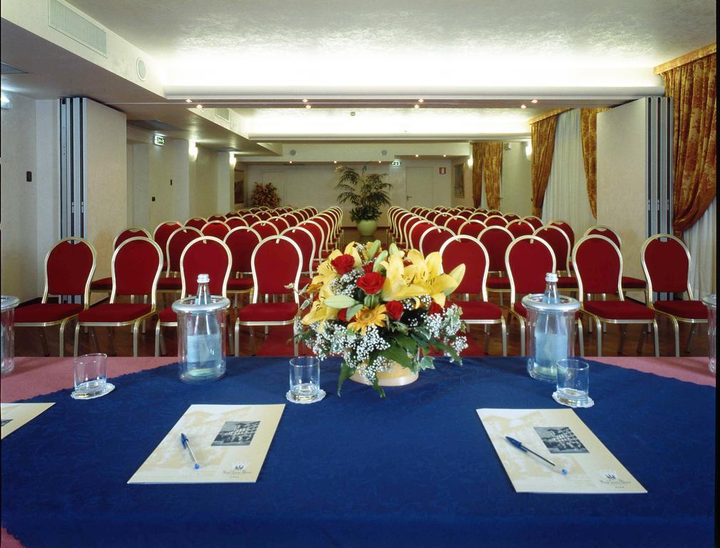 Hotel Savoy Palace 가르도네리비에라 외부 사진
